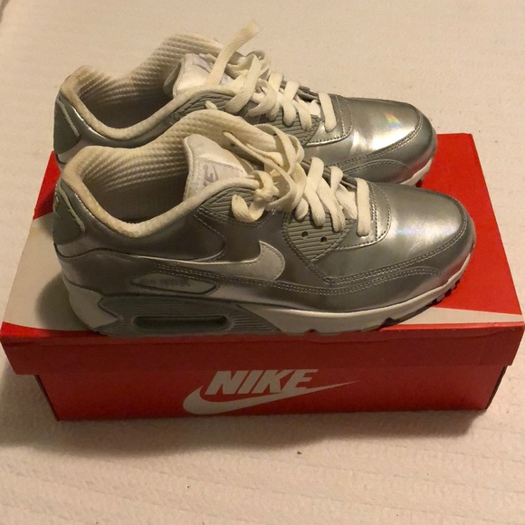 Nike Air Max 90 Premium Leather - Picture 2 of 4